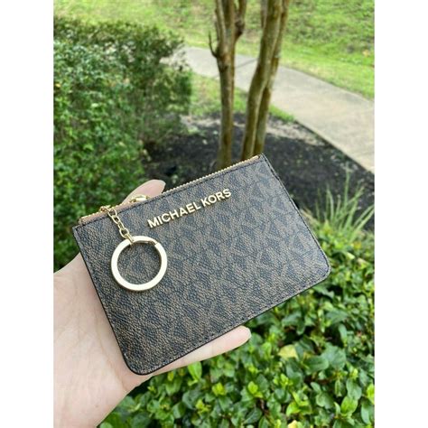 michael kors key chain wallet.